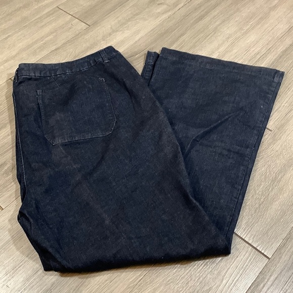 Lane Bryant Genius Fit Dark Wash Flare Style Stretch Jeans size 28 - Picture 1 of 7